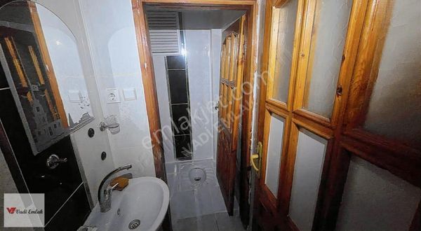 Vadi Emlak'tan Kütüphane Karşısında Satılık 2+1 Daire