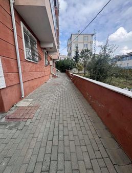 Tema Emlaktan Altınova Mah Ara Kat 2+1 Satılık Daire