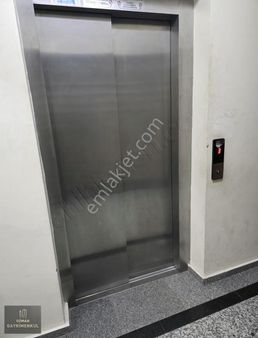 Avcıler Merkez Mh. 3 Yıllık Bina Ön Cephe 2+1 Satılık Daire