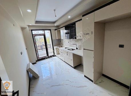 Kartepe Fsm Mah De Satılık 2+1 Arakat Daire