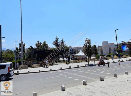 Düzce'nin En Merkezi, Yaya Yoğunluğu Olan Caddede Satılık Bina