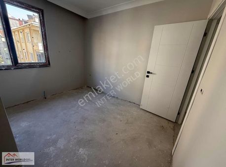 Metro'ya Yakın Sıfır Teraslı Geniş Satılık 3+1 Dubleks Daire