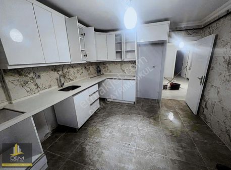 Arnavutköy Suatlarda Bakımlı Geniş Kiralık Daire