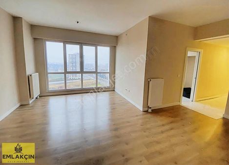 Başakehir Ayazma Emlak Konut 2'de Geniş Daire