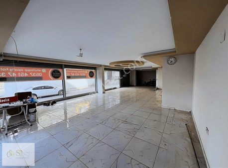 Yalınayakta Çok Güzel Konumda Satılık Dükkan