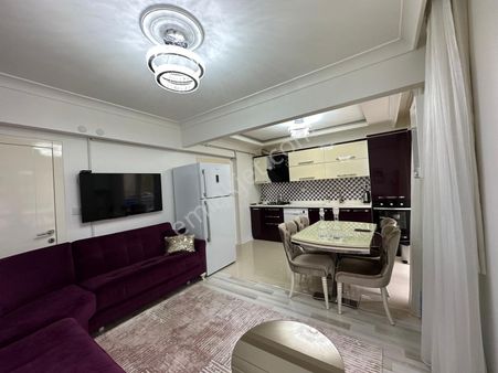 Pursaklar Mehmet Zengin Emlak'tan Asansörlü Çift Banyolu 3.kot 4+1 Sitede Daire