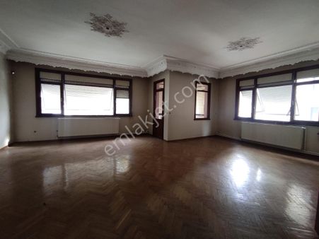 Bahçelievler Öğretmenevi Arkası 130 M2 3+1 Satılık Daire