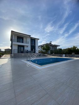 Yeşiltepede Tam Müstakil Muhteşem 5+1 Satılık Villa