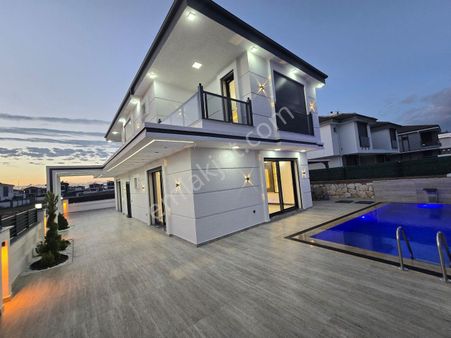 Didim Efelerde Satılık Müstakil Villa
