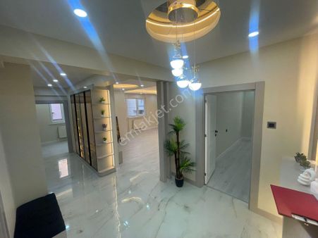 Sincan Mareşalda 3+1 Bağımsız Ultr Lüx Türk Hamamlı Hayallerin Ötesinde Daire