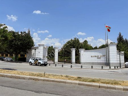 Batıkent Velüx Avm-haydar Aliyev Park Yakını Köşe Müstakil