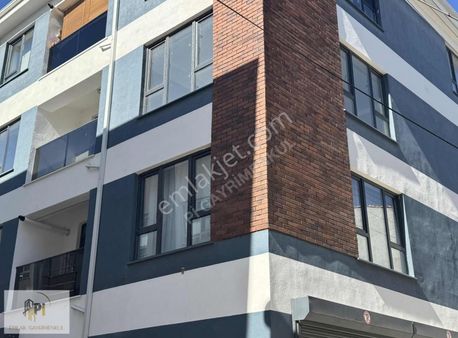 Pi Emlak'tan Çamlıca'da 9 Önemli Özelliği Olan İskanlı Köşe 3+1