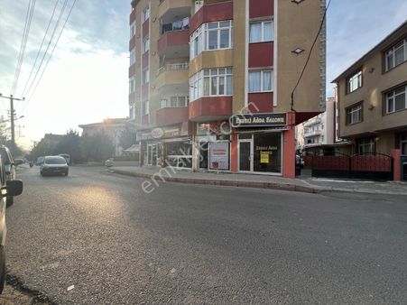Berrak Gayrimenkul'den Şeyh Sinan Mah. Cadde Üstü Kiralık Dükkan