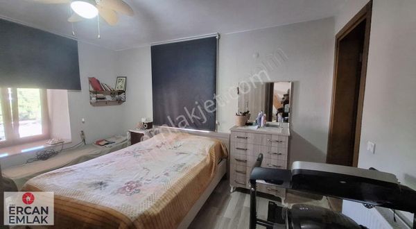 Ahmet Beyli'de Satılık Tadilatlı Antik Köy Evi Ve Çiflik