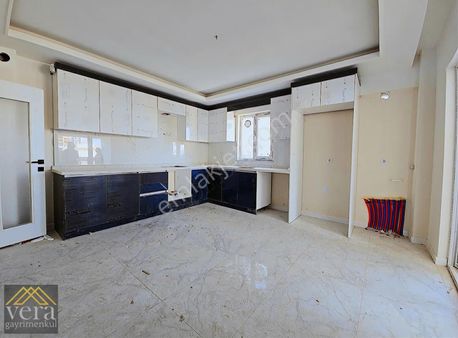 Yüksek Kredi İmkanı Cadde Yakını Teras Balkonlu 9. Kat Ön Cephe