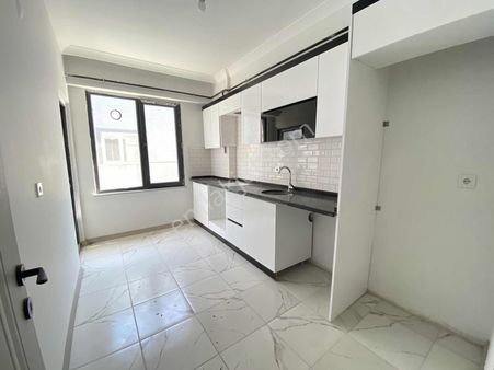 Tuğradan Havuzlarda Sıfır Lüx Yerden Isıtmalı 2+1 Satılık Daire