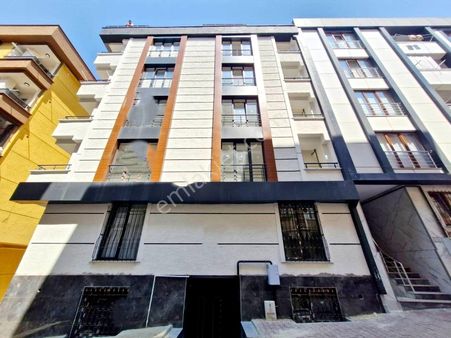 Yenibosna Devlet Hastanesi Yakını Acil Satılıık 2+1 Arakat Daire