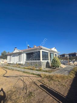 Lalelı Akhısar Bolgesı Satılık 2+1 Vılla Garajlı Teraslı Hobı Bahcelı