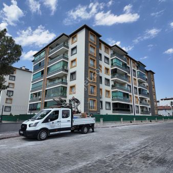 Havuzlu Kahveler Mevkiinde Nezih Sitede Satılık 3+1 Daire