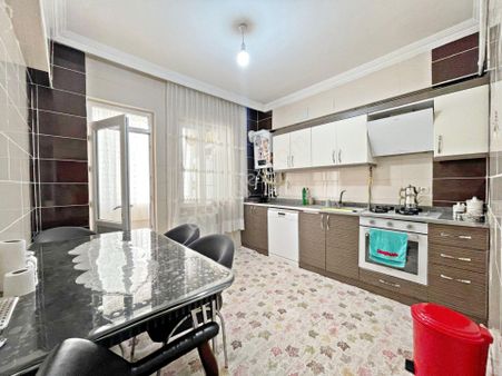 Merveşehir'de Açık Çephe Çift Balkonlu Ara Kat Fırsat 3+1 Daire