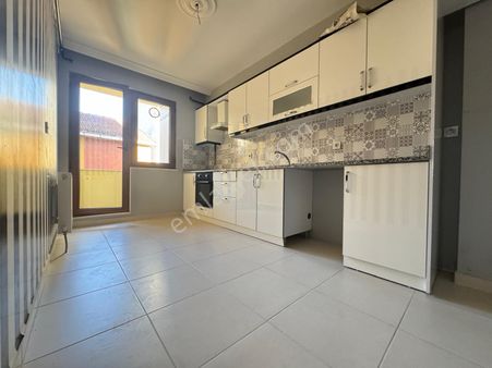 Çayırova Özgürlük Mahallesinde 3+1 Arakat