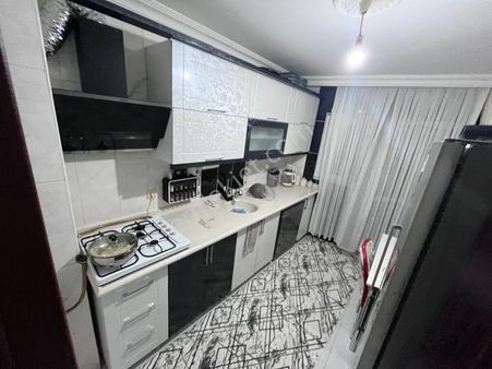 Buhara Caddesinde 2+1 Asansörlü Ara Kat Ön Cephede Satılık Daire