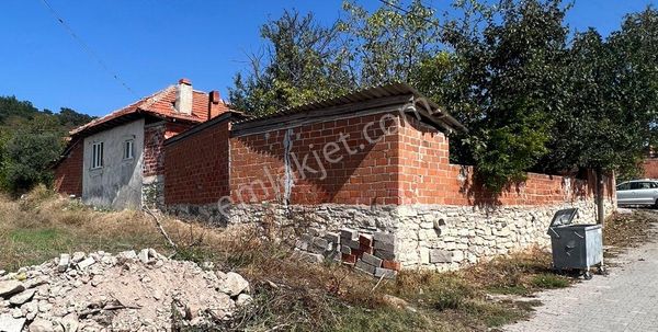 376m2 Arsa İçinde İmarlı Köyiçi Bahçeli Müstakil Ev Satılık