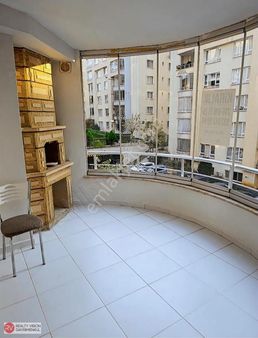 Çekmeköy Cumhuriyet Mah. Teras Evleri Sitesi Site İçine Bakan