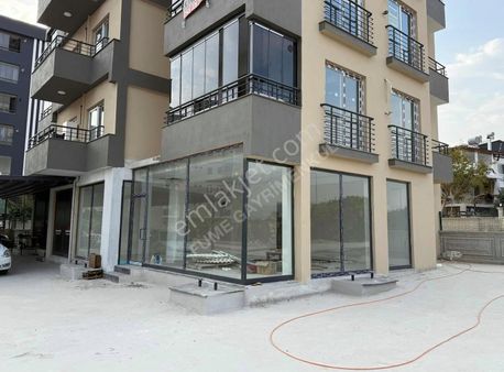 Fume'den Kuyuluk'ta Köşebaşı Dükkan