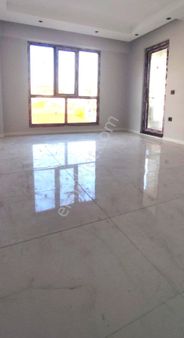 Bakırlı Hüdai Oral Caddesinde Asansörlü Yerden Isıtmalı Birinci Sınıf Malzemeli İşçilikli Son 3daire