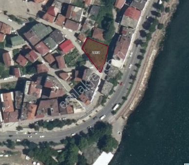 Yg'den Sahilde Merkezi Konumda 607m2 Arsa!!