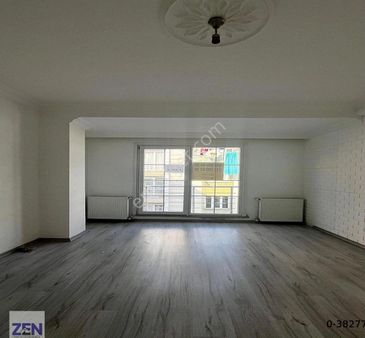 Metrobüse Yakın Avm'ye Yürüme Mesafesinde 2+1 Kiralık Daire