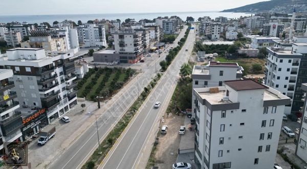 Ali Sarı Gayrimenkul Anayol Kenarı Denize Yürüme Mesafesıfır 1+1