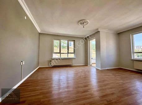 Has Gayrimenkul'den Merkezde 3+1 Ara Kat Daire