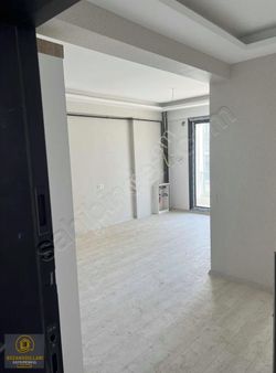 Tekel Kavşağı Üstü Kayalar Yapıda 63 M2 Satılık Köşe Daire