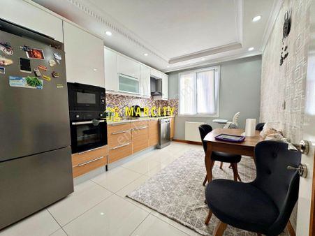 Marcity'den Çavuşpaşa Caddesi Civarı 8 Yıllık Tek Daire Üzeri