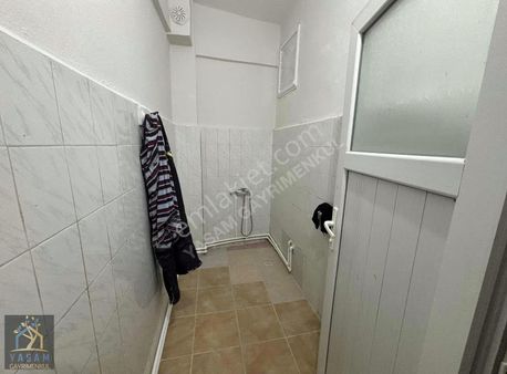 Yaşam'dan Ninehatun Mah Kiralık 2+1daire Metroya Yakın Masrafsız