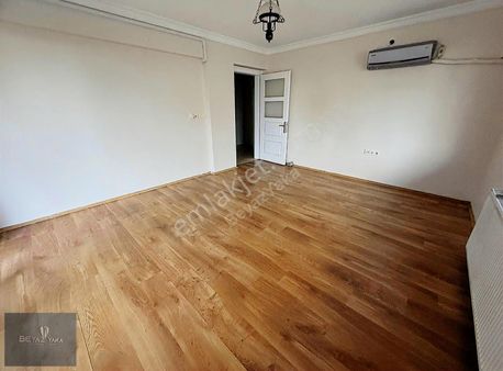 Beyazyaka'dan Zafer Mahallesinde 3+1 Kiralık Daire
