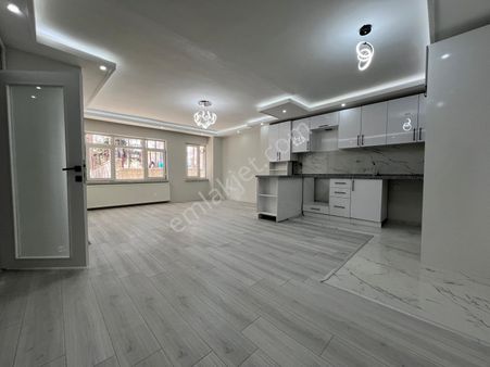 Etlik'te Full+full Lüks Yapılı Amerikan Mutfaklı 2+1 Daire!