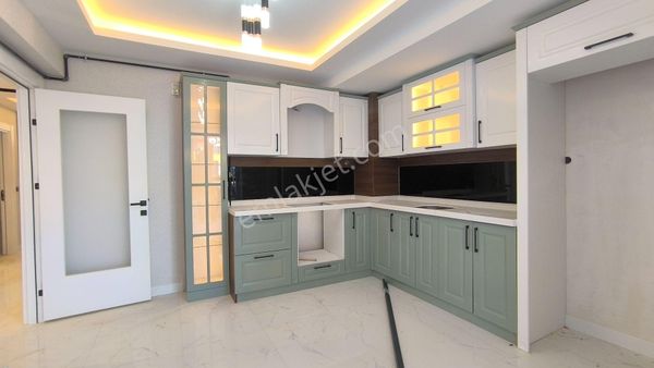 Yenikent De Sena Emlaktan Katlarda Fulln Yapıl Sıfır 4+1 Satılık Daireler