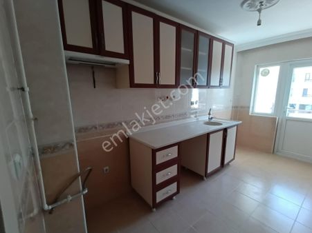 Bademlik Mahallesi'nde Cadde Üzerinde Katta 3+1 Daire!