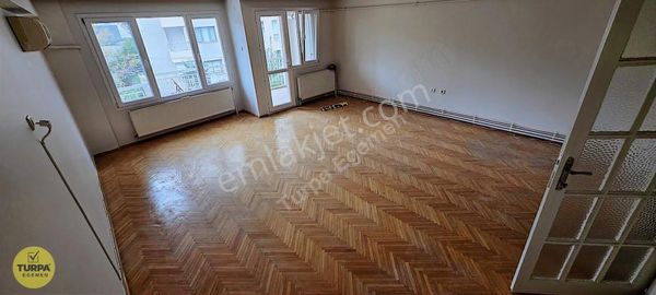 Karşıyaka Bahçelievlerde 3+1 Asansörlü Arakat Daire