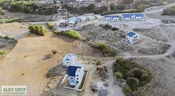 Çınarlıda Villa İmarlı,elektrik,su,yol Sorunu Yokur