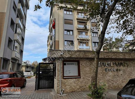 Kartal Erguvan Sitesinde 3+1özel Dekor Edilmiş Muhteşem Daire