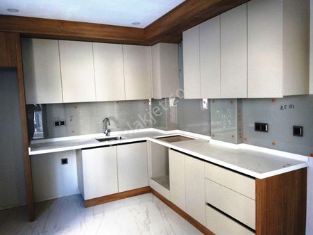 Devlet Hastanesine , Defterdarlığa Yürüme Mesafesinde Sıfır Arakat