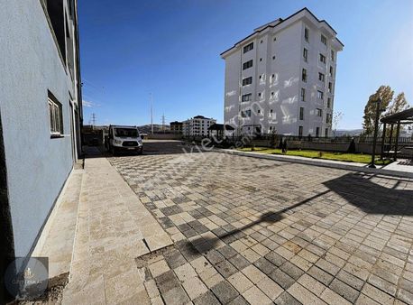 Özen Emlak Kiralıyor