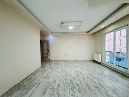 Güven'den Kapaklı'da Merkezde,kombili,iskanlı Ara Kat 3+1 Daire