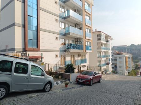 Kuşadası Ege Mah Doğalgazlı Eşyalı Ferah Arakat Kiralık 2+1