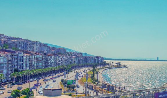 Karataş 4+1 200 M2 Satılık Bakımlı Yalı Dairesi