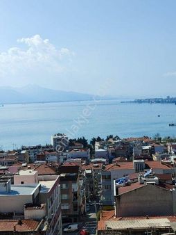 Bayraklıda 3+1teraslı Dubleks Daire